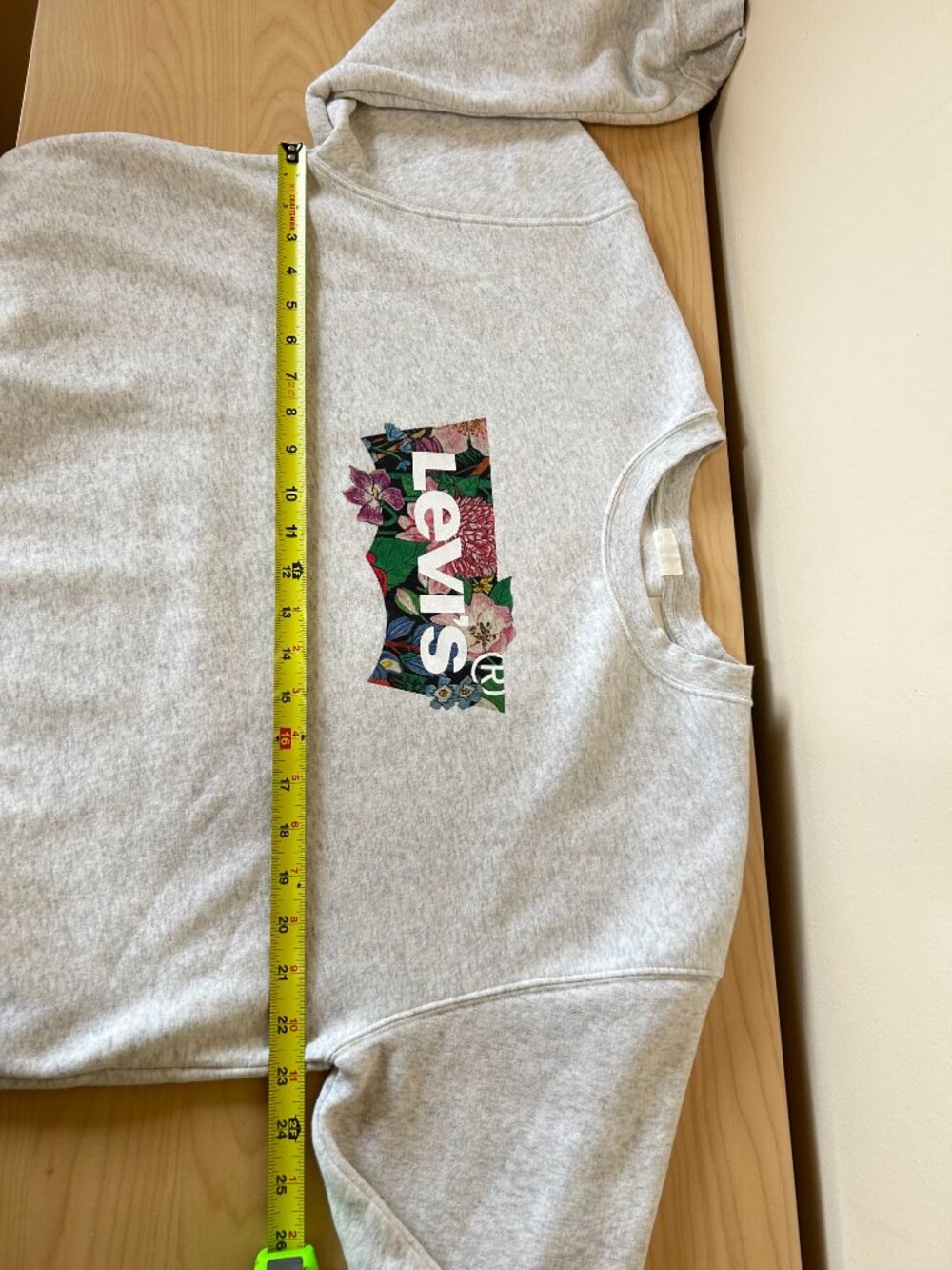 Levi's Sweatshirt With Floral Brand Graphic Heathered Gray Size M - Picture 6 of 8